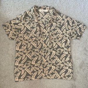 NWOT Anthropologie Tropical Short-Sleeve Button-Down